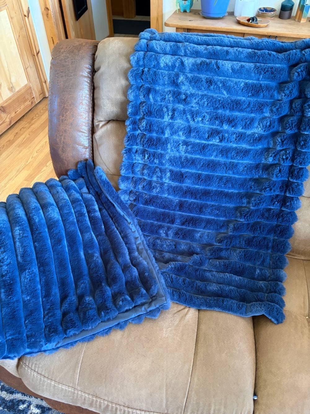 Members Mark King Size Plush Ribbed Deep Blue Pillow Shams